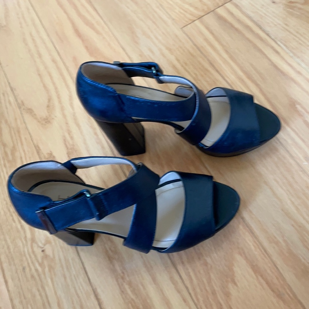 Naturalizer heeled sandals